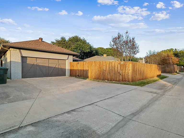 1922 Camden Way — Photo 10