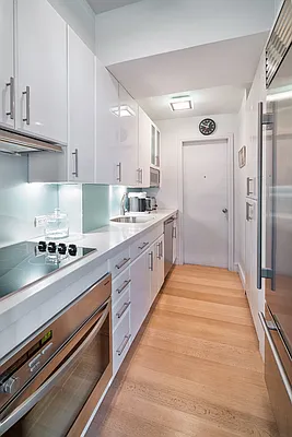 Sold by Compass | media 17