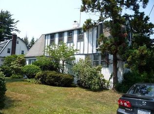 235 Schenck Ave, Great Neck, NY 11021
