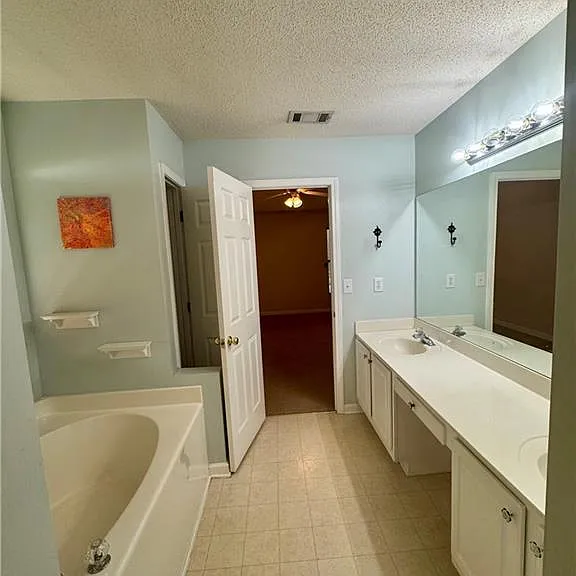 1840 Arborwood Dr — Photo 23