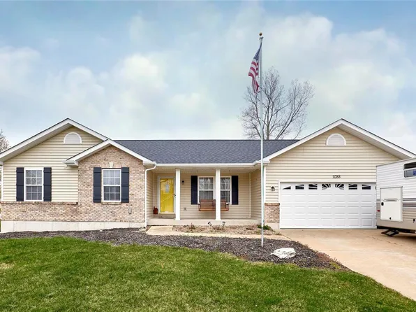 1088 Huntington Dr, Troy, MO 63379