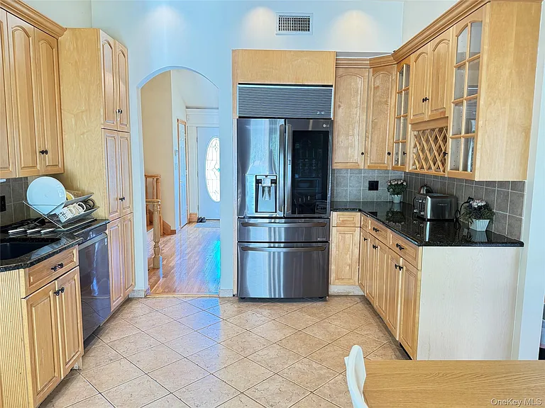 14 Millpond St — Photo 8
