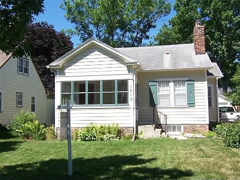 1st image of 1015 Roosevelt Ave