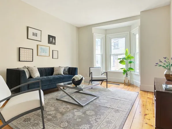 5 Hancock Pl #1, Cambridge, MA 02139