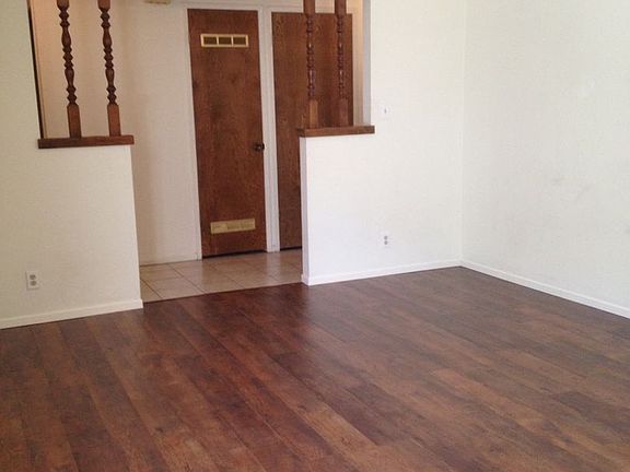 5th image of 319 Saint Michelle Dr