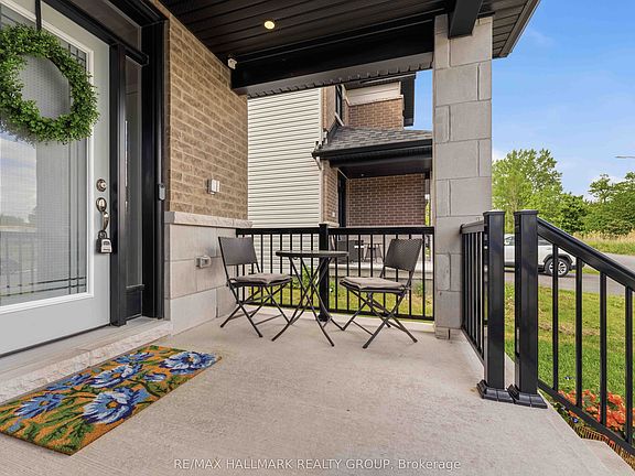 2nd image of 369 Broadridge Cres