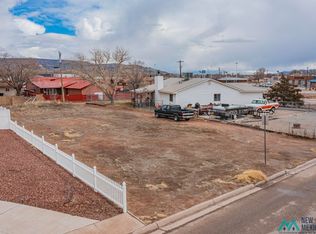 1204 N 3rd St, Grants, NM 87020