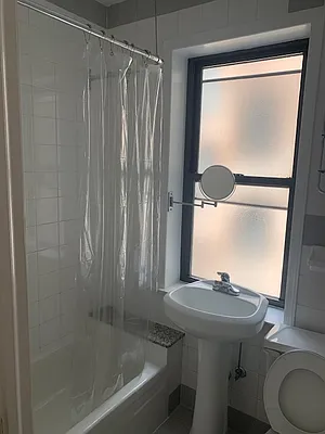 Rented by Oxford Property Group | media 12