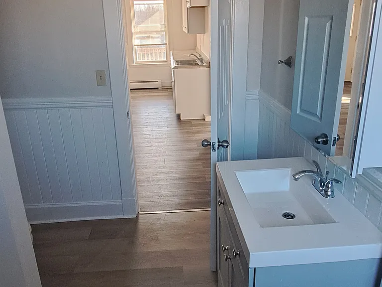 82 Green St #302 — Photo 17