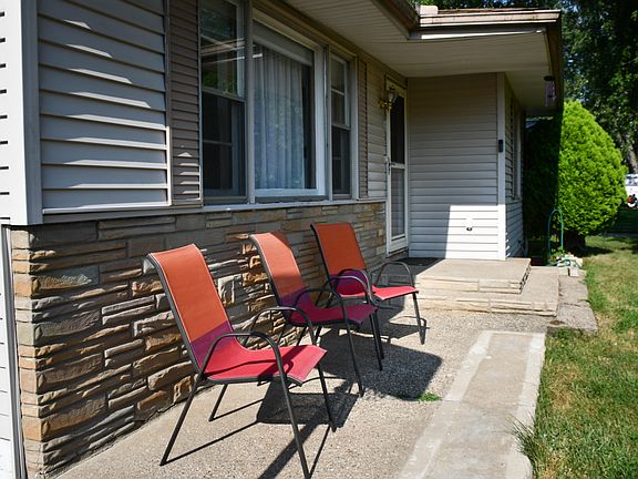 2nd image of 233 Hunter Dr