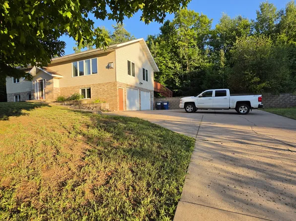1901A Spruce Ln, Houghton, MI 49931