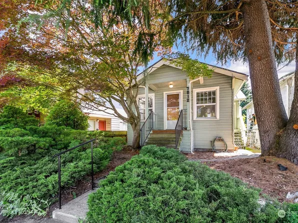 7012 Linden Avenue N, Seattle, WA 98103