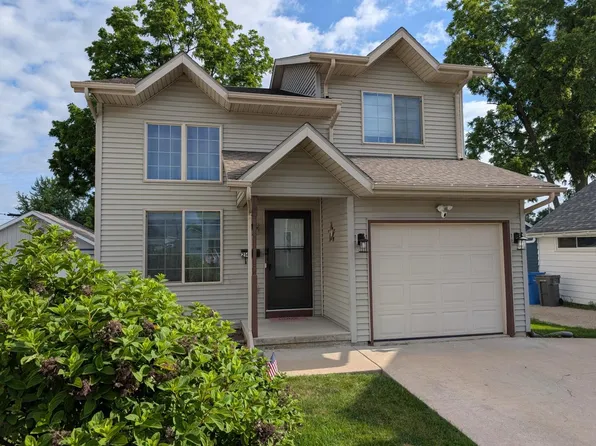 214 Emerald STREET, Watertown, WI 53098