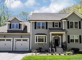 36 Vfw Pkwy, West Roxbury, MA 02132