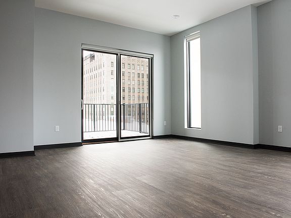 3rd image of 1222 P St APT 4A