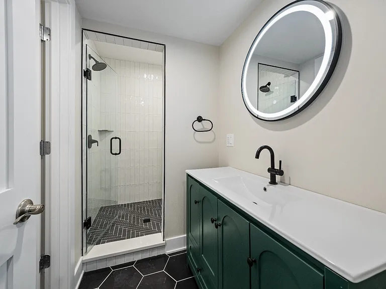 3227 W Belden Ave #G — Photo 14