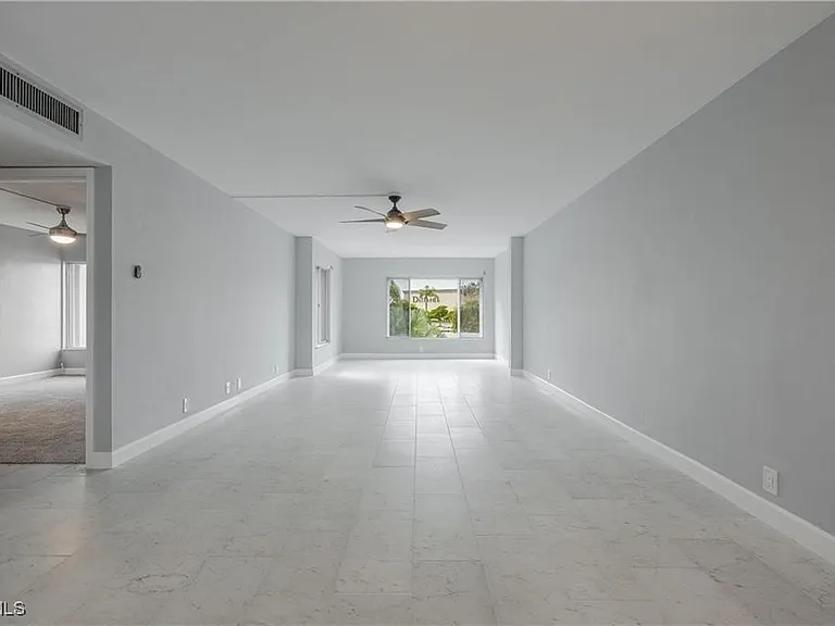 2244 Winkler Ave #207 — Photo 10