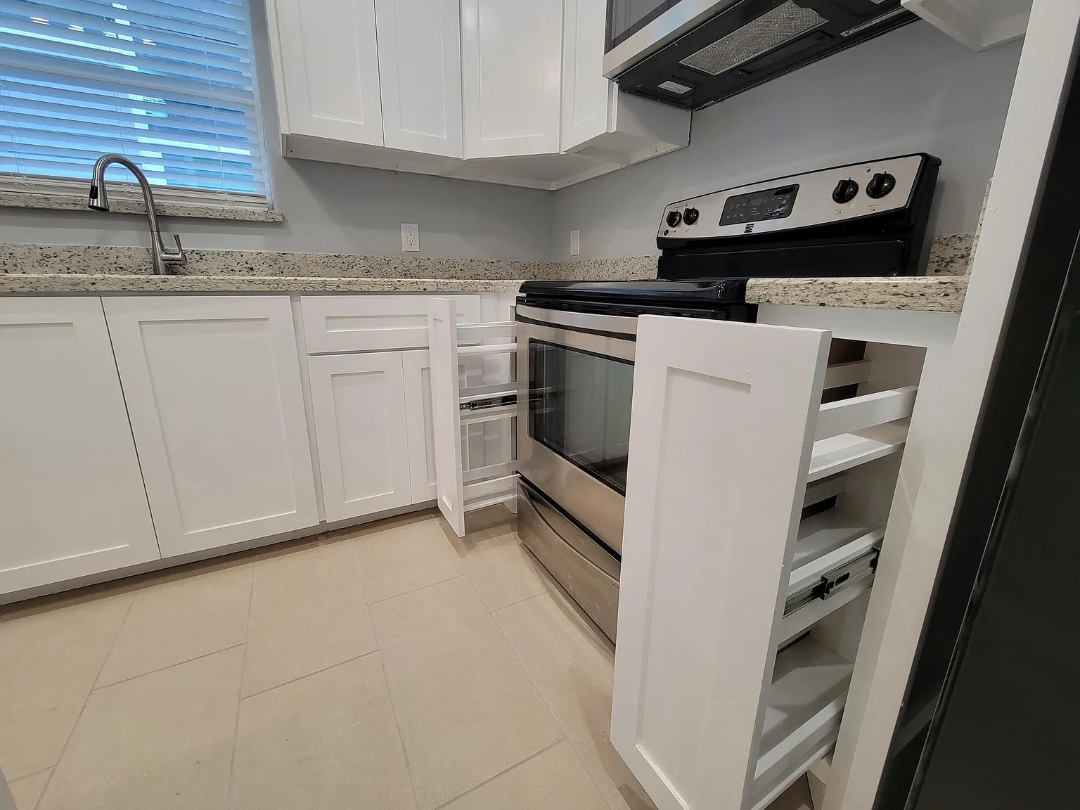 2 bed, 1.5 bath, 1062 sqft, $895 — Photo 4