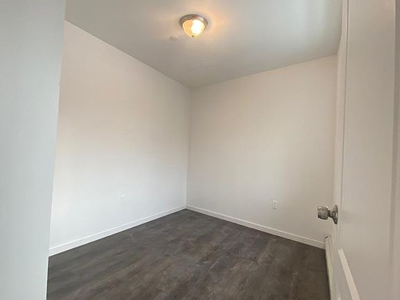 4th image of 10475 41st Ave