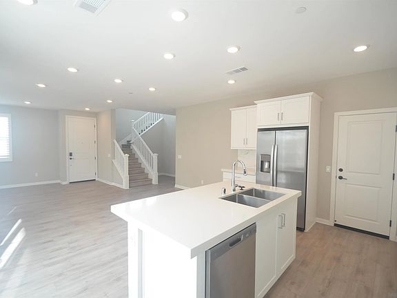 3rd image of 1681 Whitmore Loop