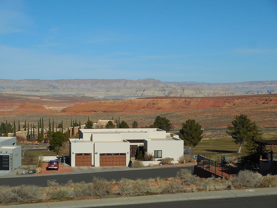 1st image of 340 Clubhouse Dr