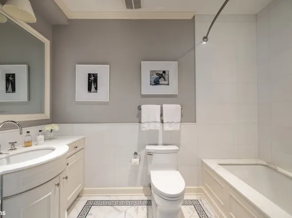 775 Park Avenue image 17 of 20