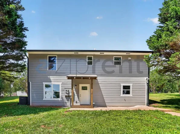500 Camp Creek Cir, Cornelia, GA