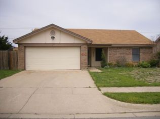 6421 High Lawn Ter, Watauga, TX 76148