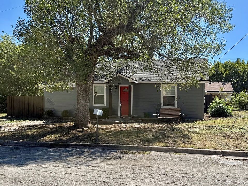 1st image of 505 Cummins St