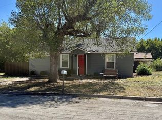 505 Cummins St, Bowie, TX 76230