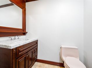 600 Ocean Point Ave, Cedarhurst, NY 11516