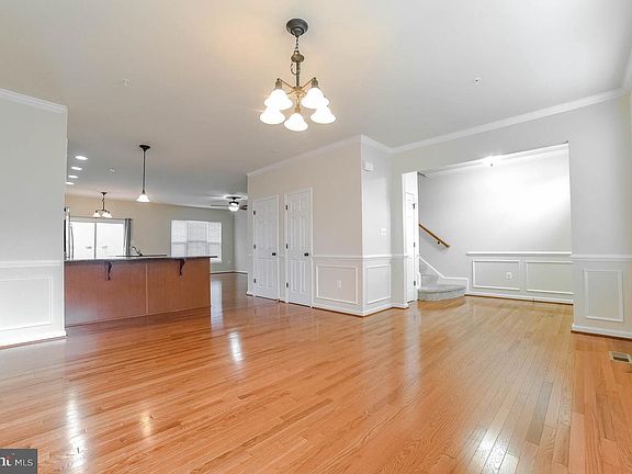 3rd image of 23393 Marview Ct