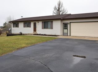 6044 Arthur Rd, Hartford, WI 53027