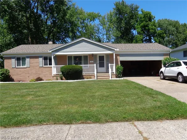 26920 Adele Ln, Olmsted Township, OH 44138