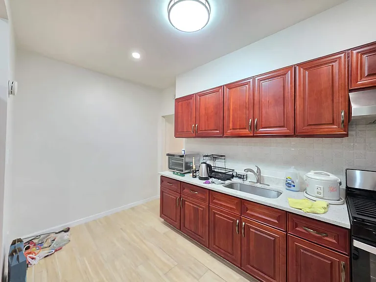 1650 Dahill Rd #2 — Photo 6