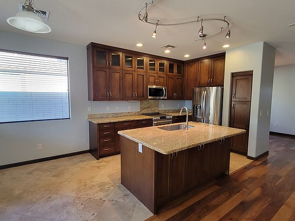 4th image of 42218 N 47th Ct