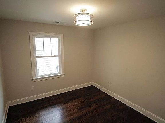 5th image of 69-71 Wiggins St