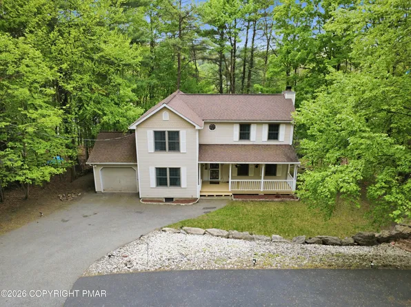 2327 Woodcrest Dr, East Stroudsburg, PA 18302