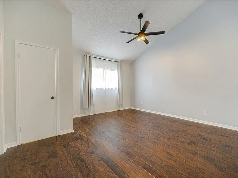 7965 Kendalia Dr — Photo 32