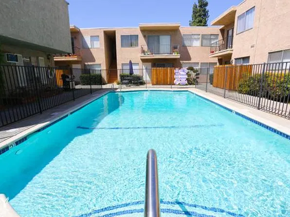 Tarzana West Apartments