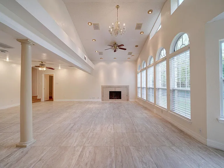 10509 Doering Ln — Photo 36