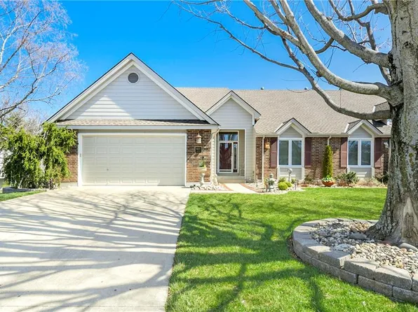 621 NW Alexa Ln, Lees Summit, MO 64081