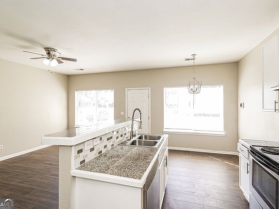 5th image of 5071 Forrest Rd