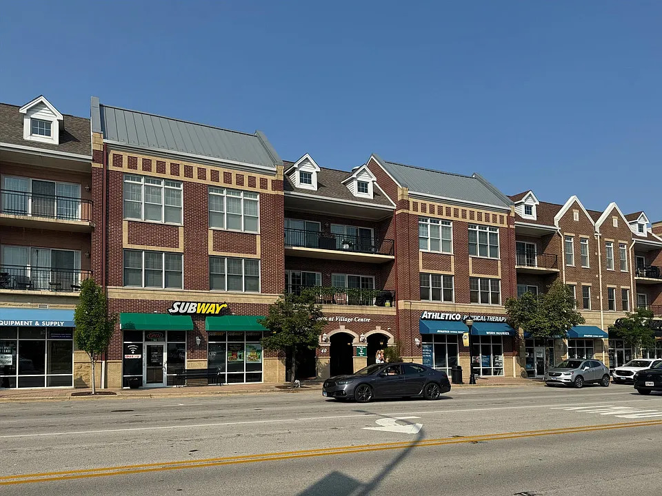 40 E Northwest Hwy #212