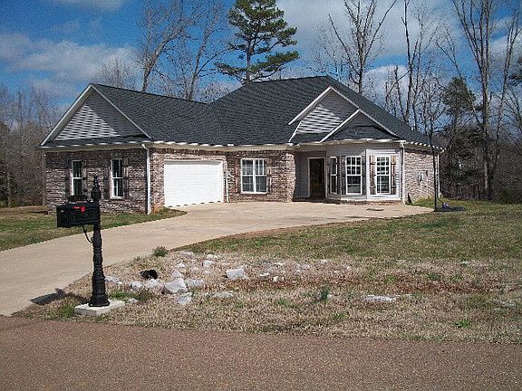 4th image of 301 Lakes Dr N