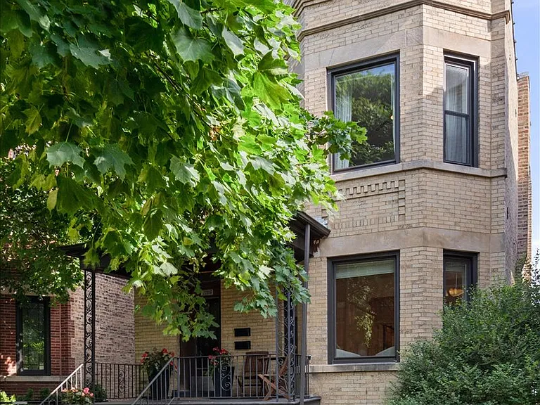 2206 W Eastwood Ave #1 — Photo 1