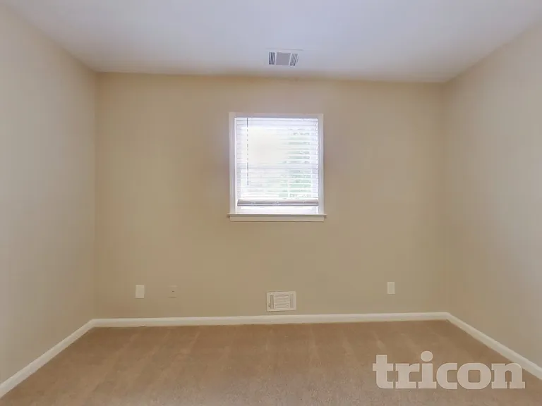 2339 Country Club Dr SE — Photo 14