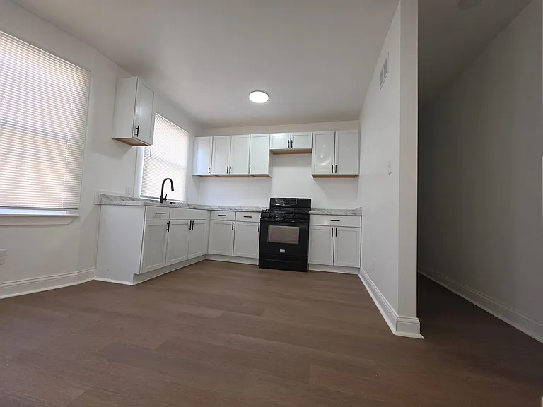 9250 Genessee St — Photo 3