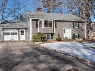 18 Sylvan Cir, Kennebunk, ME 04043