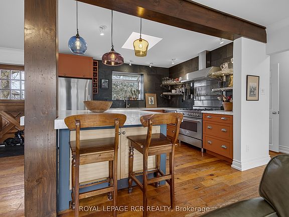 5th image of 22 Rice Dr